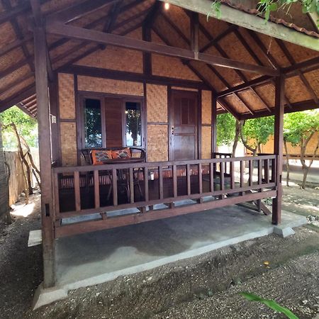 Maryan Moyo Bungalows & Resto Moyo Island Esterno foto