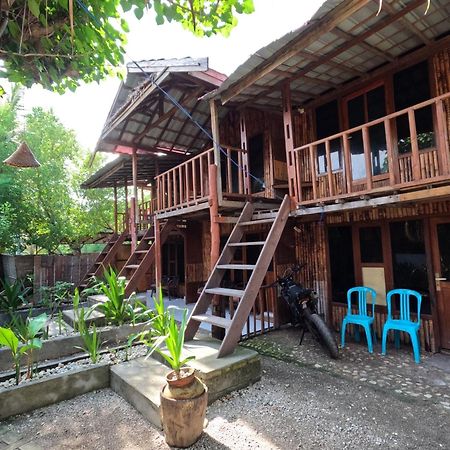 Maryan Moyo Bungalows & Resto Moyo Island Esterno foto