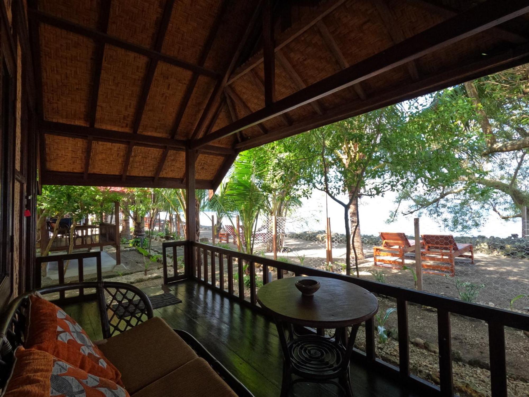 Maryan Moyo Bungalows & Resto Moyo Island Esterno foto
